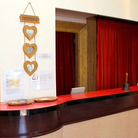 Du Château Hotel 2*